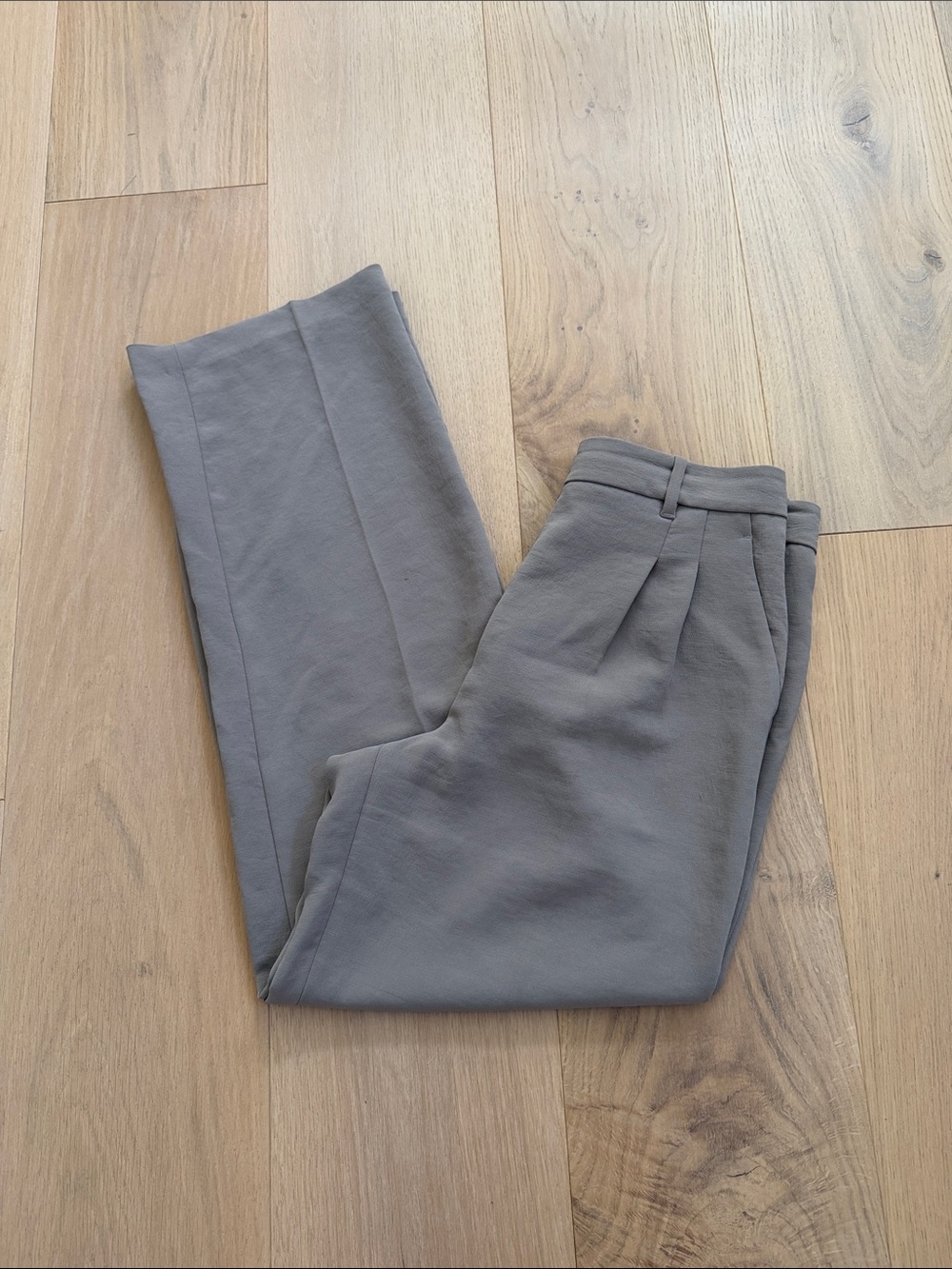 Aritzia Effortless Pants